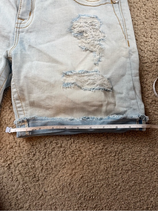 Miss Me Light and Wash Distressed Denim Shorts - Mid rise mid short - Size 29/32 - Picture 8 of 9